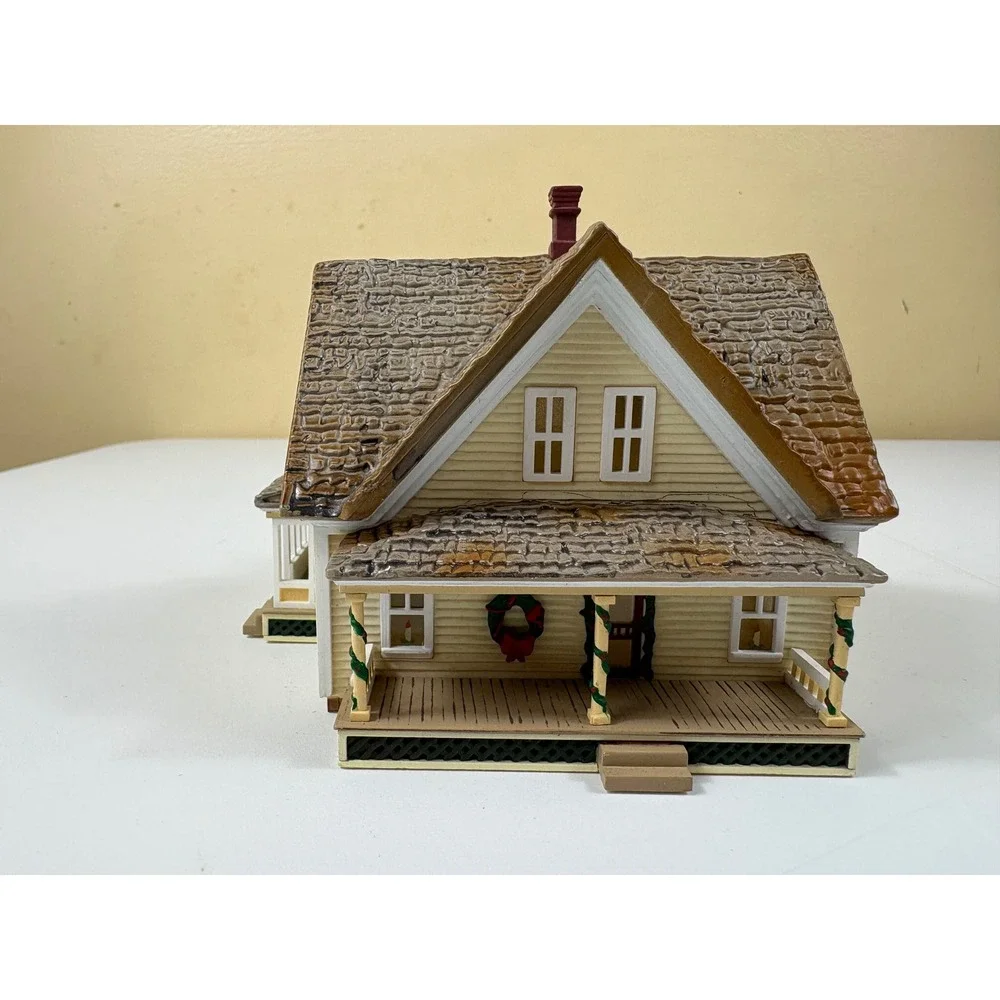 Vintage‎ Hallmark Sarahs Prairie Home Resin Miniature 1994 Americana